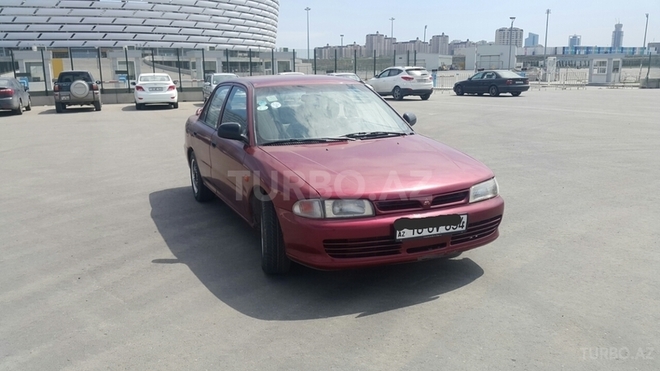 Mitsubishi Lancer 1993, 380,000 km - 1.5 l - Bakı