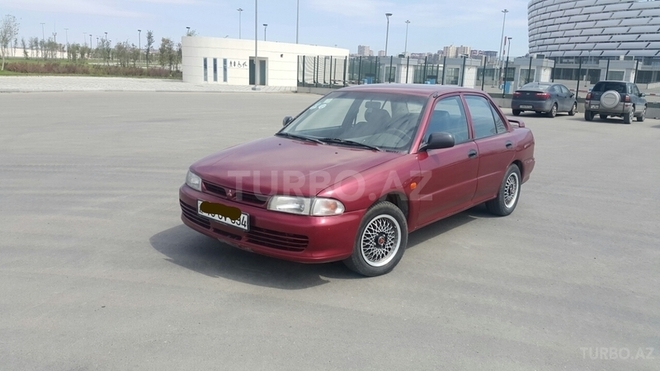 Mitsubishi Lancer 1993, 380,000 km - 1.5 l - Bakı