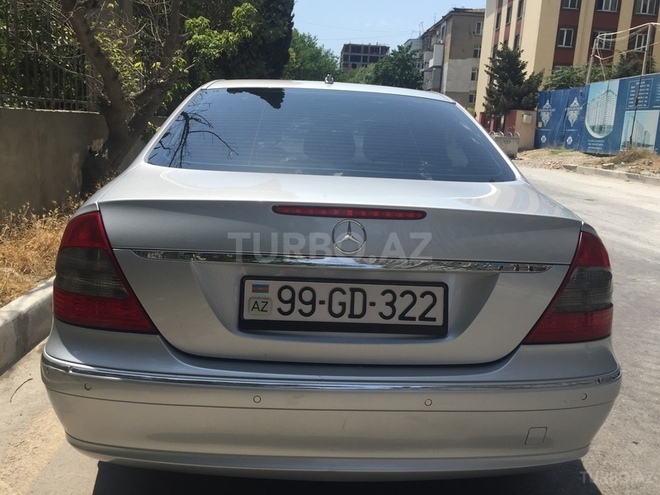 Mercedes E 220 2007, 207,000 km - 2.2 l - Bakı