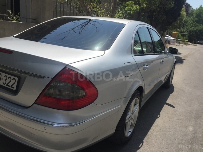 Mercedes E 220 2007, 207,000 km - 2.2 l - Bakı