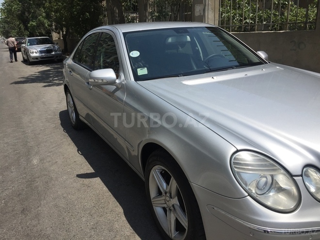 Mercedes E 220 2007, 207,000 km - 2.2 l - Bakı