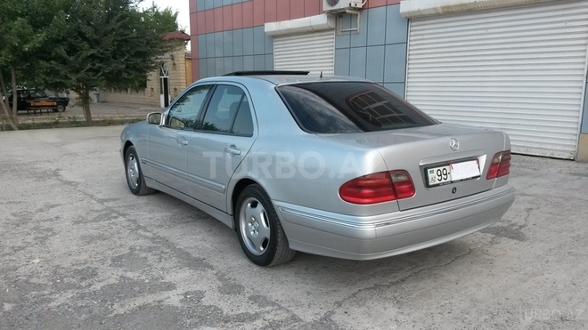 Mercedes E 200 2000, 250,000 km - 2.0 l - Kürdəmir