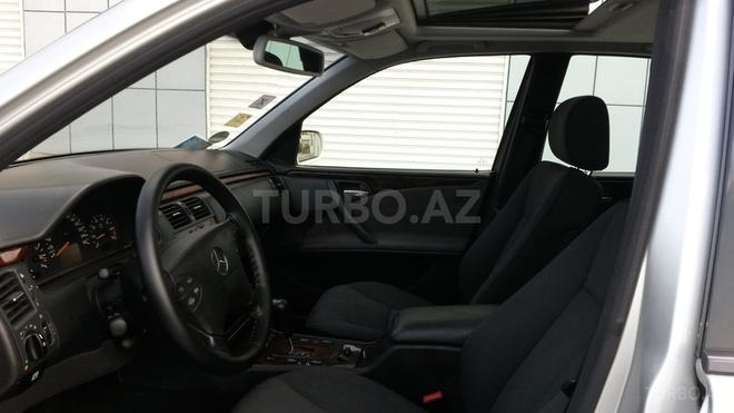 Mercedes E 200 2000, 250,000 km - 2.0 l - Kürdəmir