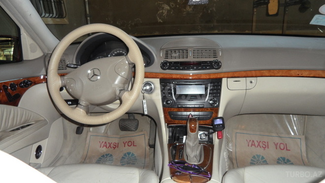 Mercedes E 240 2003, 250,000 km - 2.6 l - Bakı