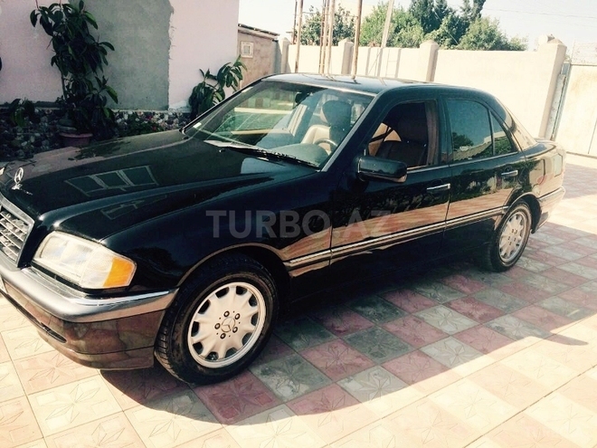 Mercedes C 230 1997, 245,000 km - 2.3 l - Bakı