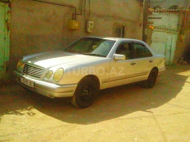 Mercedes E 300 1995, 240,000 km - 3.0 l - Bakı