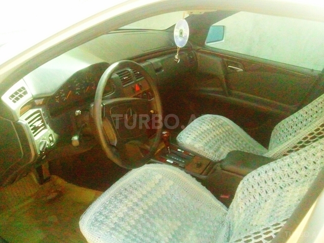 Mercedes E 300 1995, 240,000 km - 3.0 l - Bakı