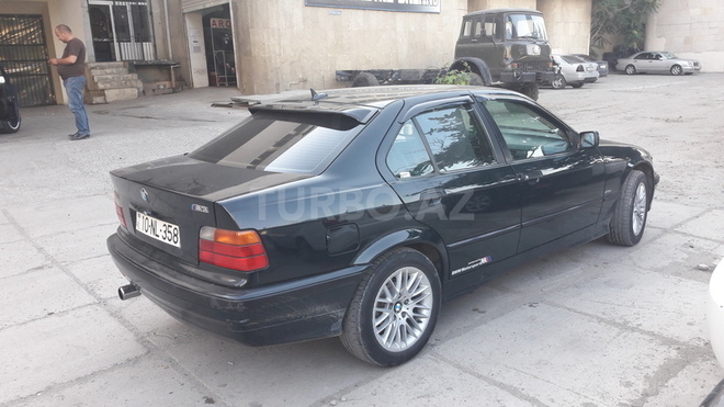 BMW 318 1993, 202,000 km - 1.8 л - Bakı