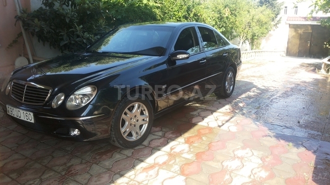 Mercedes E 220 2005, 210,000 km - 2.2 l - Bakı