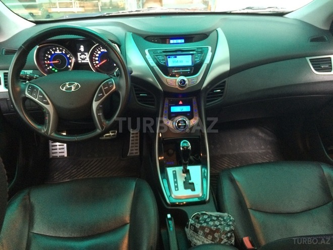 Hyundai Elantra 2014, 21,000 km - 1.8 л - Bakı