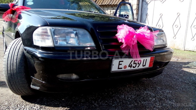 Mercedes C 180 1997, 235,000 km - 1.8 l - Ucar