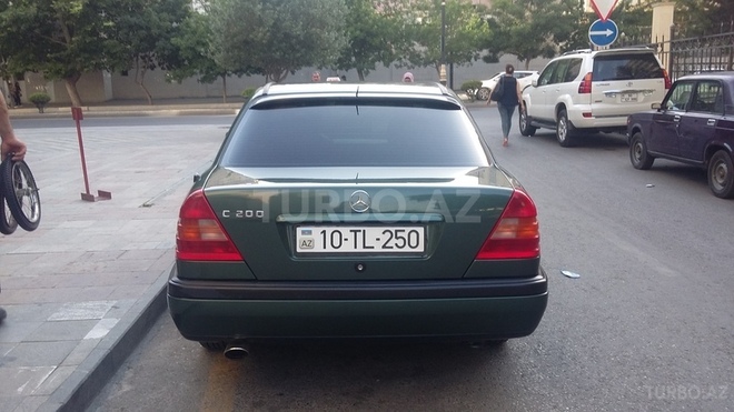 Mercedes C 200 1995, 300,000 km - 2.0 l - Bakı