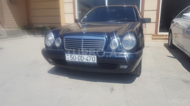 Mercedes E 240 1999, 220,000 km - 2.4 l - Sumqayıt
