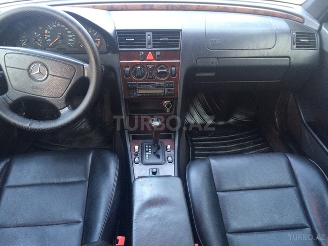 Mercedes C 200 1997, 211,041 km - 2.0 l - Bakı
