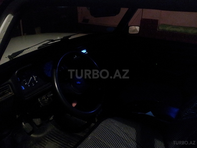 LADA (VAZ) 2107 2009, 228,000 km - 1.6 l - Salyan