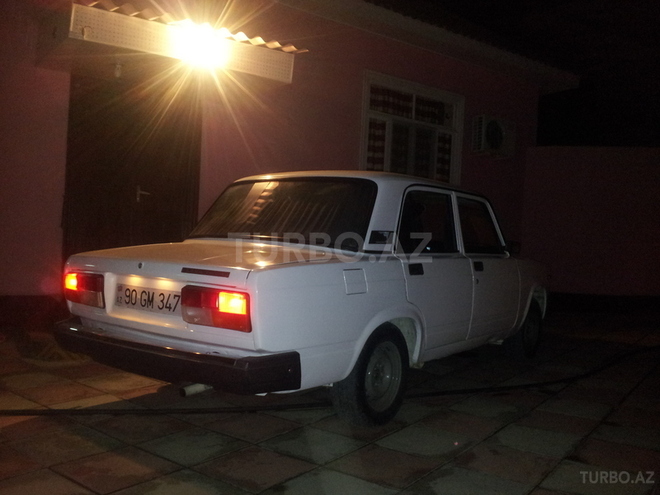 LADA (VAZ) 2107 2009, 228,000 km - 1.6 l - Salyan