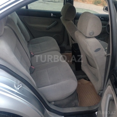 Volkswagen Jetta 2001, 185,000 km - 1.8 л - Bakı