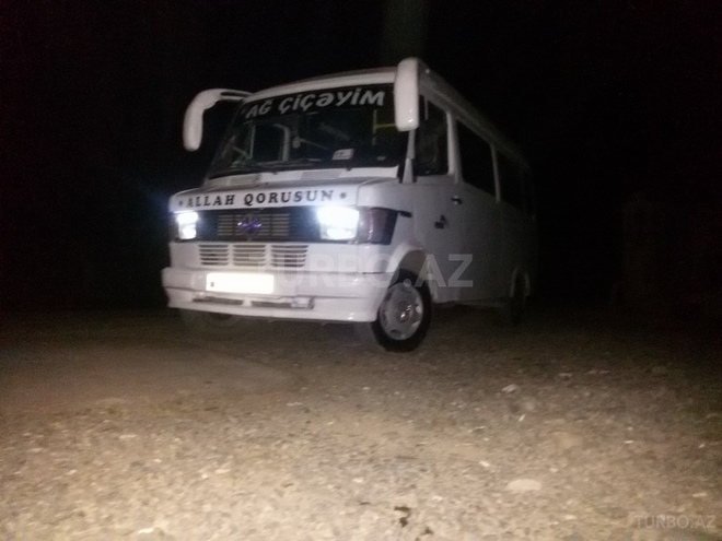 Mercedes 208 D 1990, 5,000,000 km - 2.3 l - Lənkəran
