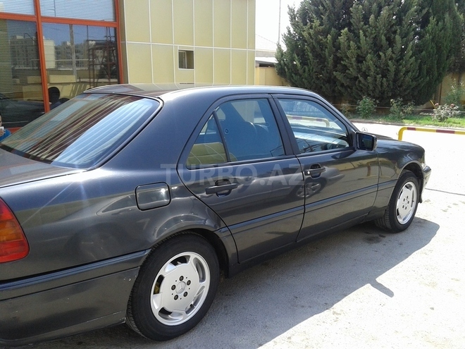 Mercedes C 200 1994, 380,000 km - 2.0 l - Bakı