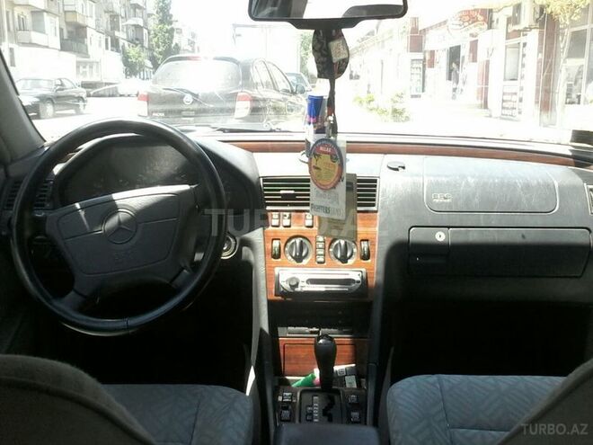Mercedes C 180 1995, 298,675 km - 1.8 l - Bakı