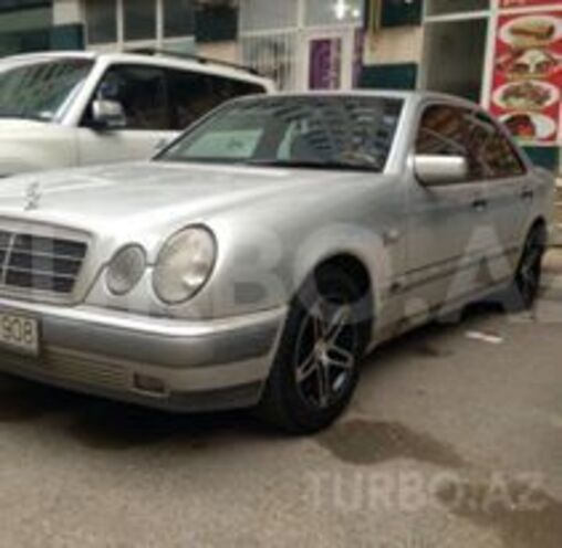 Mercedes E 200 1997, 210,000 km - 2.0 л - Bakı