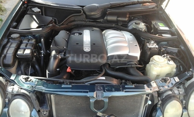 Mercedes E 220 1999, 260,000 km - 2.2 l - Bakı