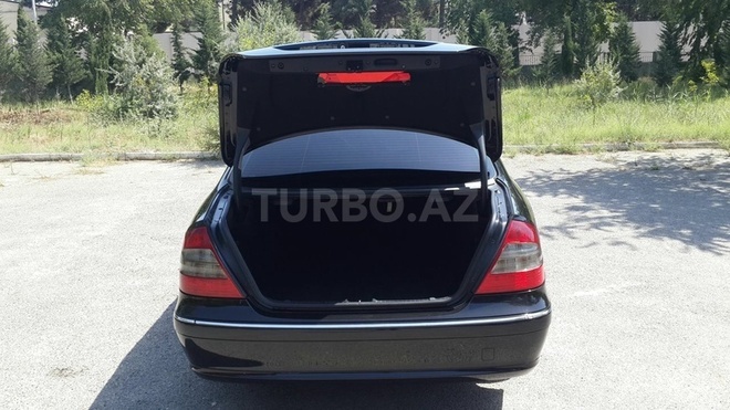 Mercedes E 220 2008, 192,000 km - 2.2 l - Bakı