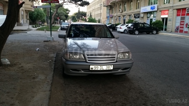 Mercedes C 220 1999, 385,545 km - 2.2 l - Bakı