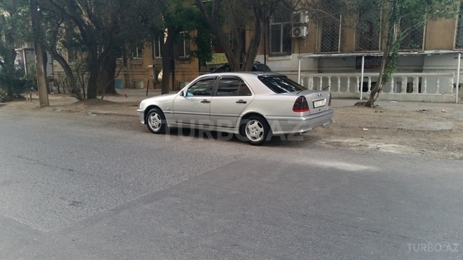 Mercedes C 220 1999, 385,545 km - 2.2 l - Bakı