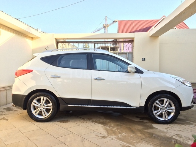 Hyundai ix35 2011, 99,000 km - 2.0 l - Bakı