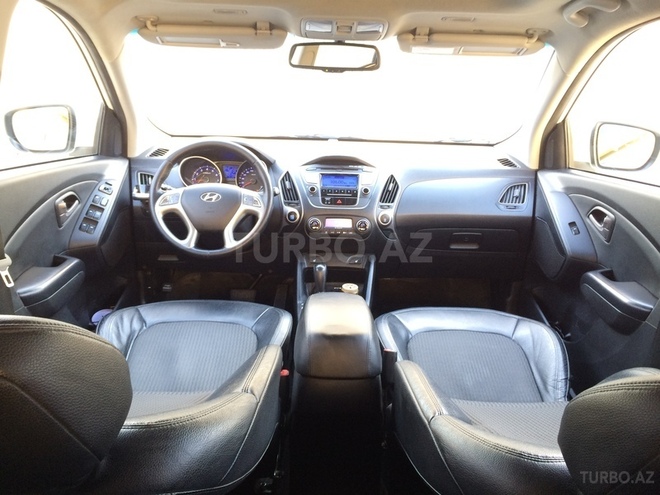 Hyundai ix35 2011, 99,000 km - 2.0 l - Bakı