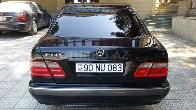 Mercedes E 240 2000, 171,000 km - 2.4 л - Sumqayıt