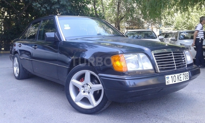Mercedes E 200 1993, 250,000 km - 2.0 l - Bakı
