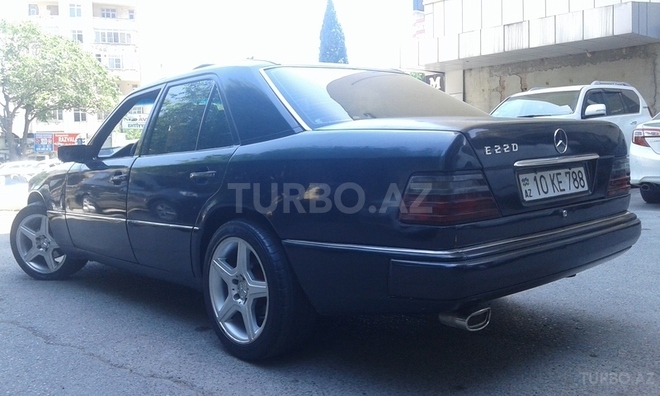 Mercedes E 200 1993, 250,000 km - 2.0 l - Bakı