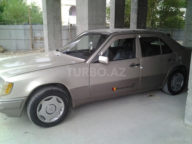 Mercedes E 200 1991, 100,000 km - 2.0 л - Sumqayıt