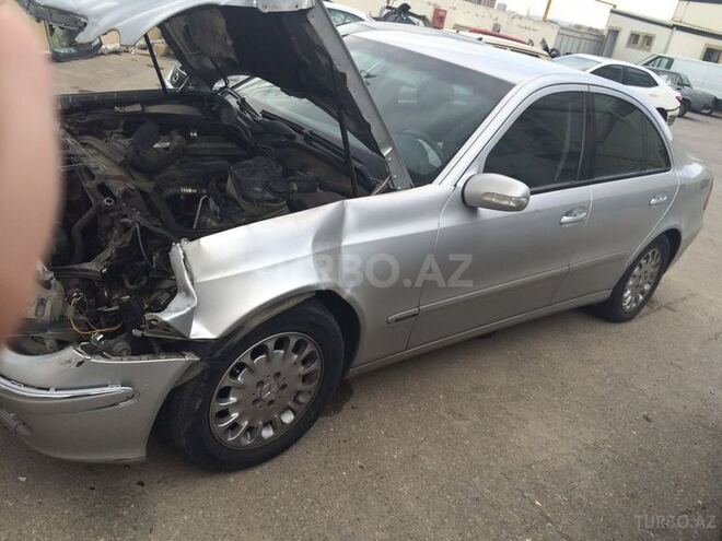 Mercedes E 200 2004, 338,000 km - 1.8 l - Bakı