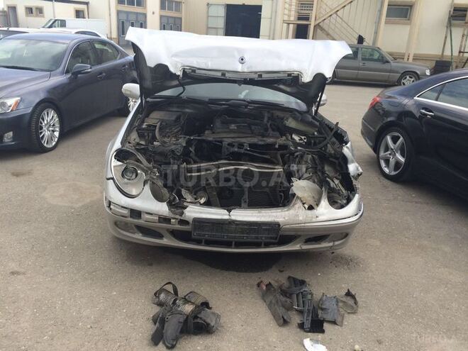 Mercedes E 200 2004, 338,000 km - 1.8 l - Bakı