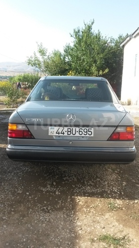 Mercedes E 230 1992, 340,000 km - 2.3 l - Masallı