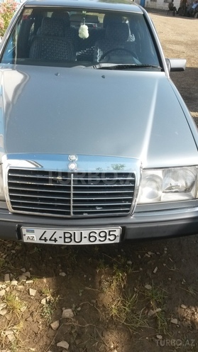 Mercedes E 230 1992, 340,000 km - 2.3 l - Masallı