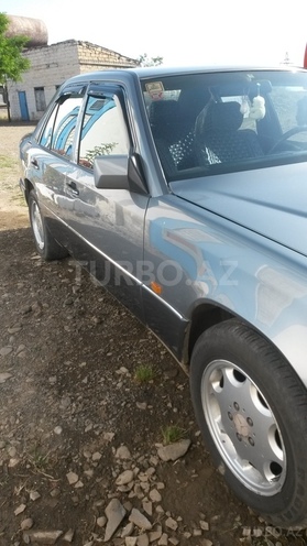 Mercedes E 230 1992, 340,000 km - 2.3 l - Masallı