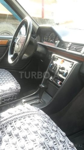 Mercedes E 230 1992, 340,000 km - 2.3 l - Masallı