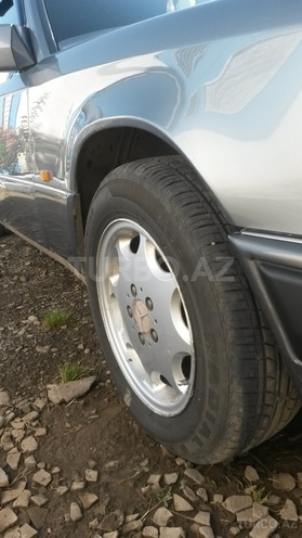 Mercedes E 230 1992, 340,000 km - 2.3 l - Masallı