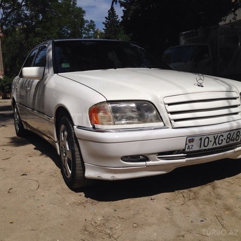Mercedes C 200 1995, 320,000 km - 2.0 л - Bakı