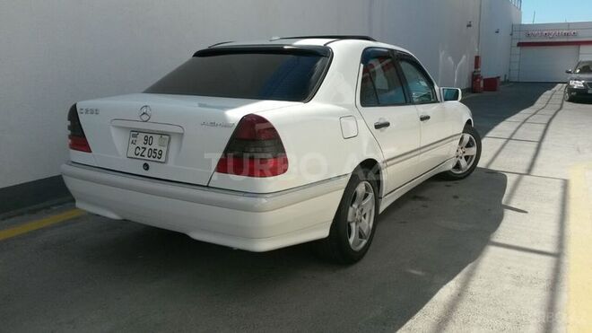Mercedes C 230 1999, 200,000 km - 2.3 l - Bakı
