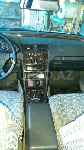 Mercedes C 230 1999, 200,000 km - 2.3 l - Bakı