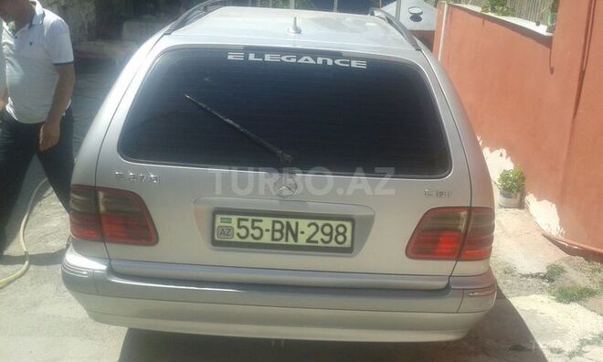 Mercedes E 270 2001, 250,000 km - 2.7 l - Şəki
