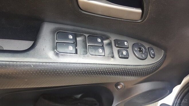 Kia Carens 2011, 109,000 km - 2.0 l - Bakı