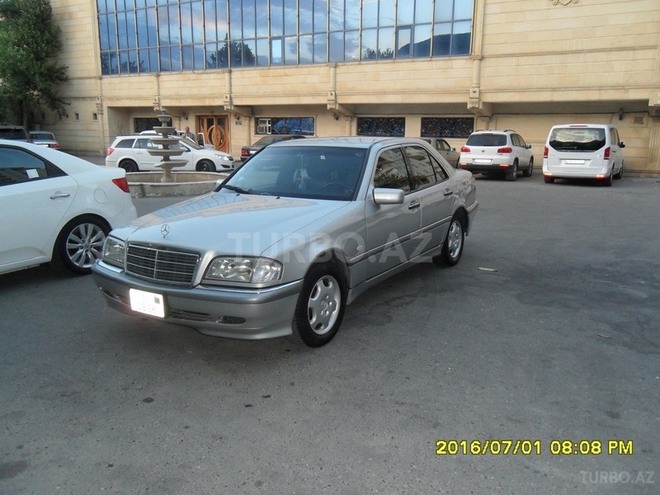 Mercedes C 240 2000, 130,000 km - 2.4 l - Bakı