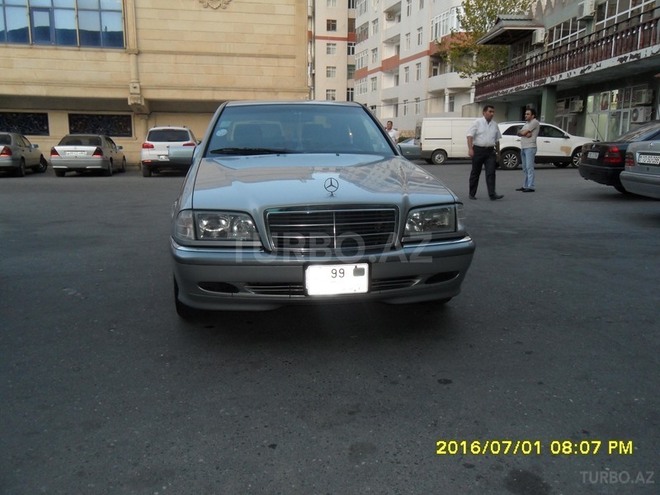 Mercedes C 240 2000, 130,000 km - 2.4 l - Bakı