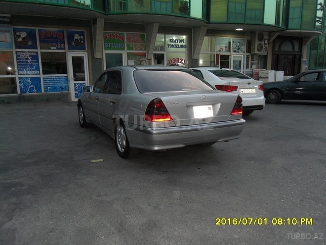 Mercedes C 240 2000, 130,000 km - 2.4 l - Bakı